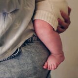 Roditeljstvo, porođaj i kilaža: Zašto se od novih majki očekuje da se brzo „vrate na staru liniju“ 4