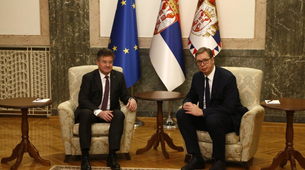 Vučić: Iskren i korektan razgovor sa Lajčakom i Eskobarom 1