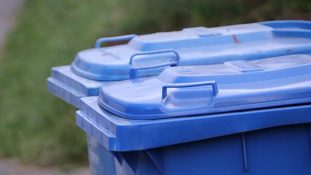 Uskoro odvoženje reciklabilnog otpada u Subotici: Koje smeće se baca u plavu, a koje u zelenu kantu? 1