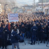 Nekoliko hiljada Srba iz svih delova Kosova na protestu u Štrpcu (FOTO/VIDEO) 14