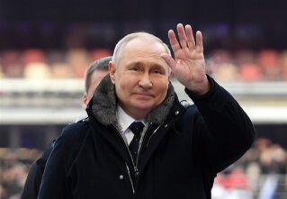 (FOTO) "Ura, ura, ura": Putin se obratio prisutnima na proratnoj svečanosti na stadionu u Moskvi 8