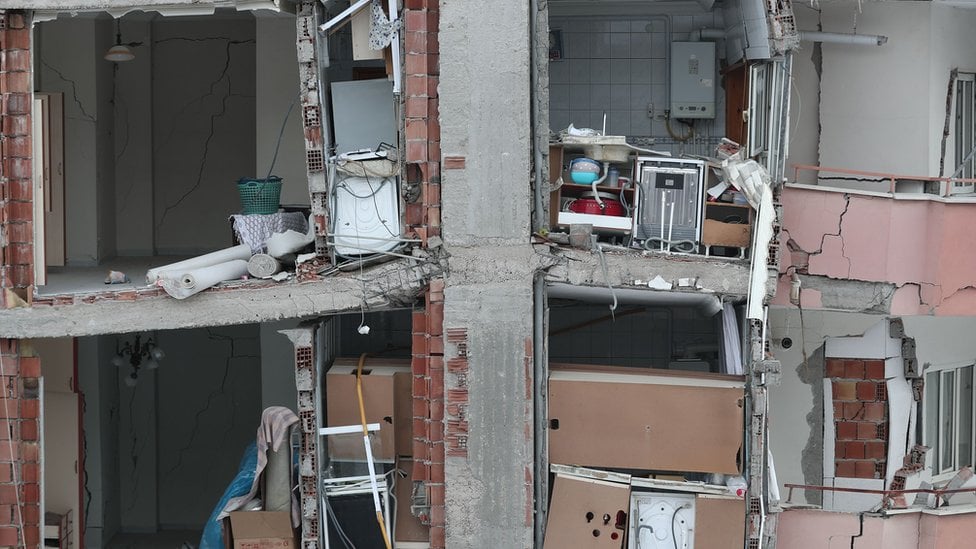 View of a partially collapsed building following a major earthquake in the Elbistan district of Kahramanmaras, Turkey, 08 February 2023.