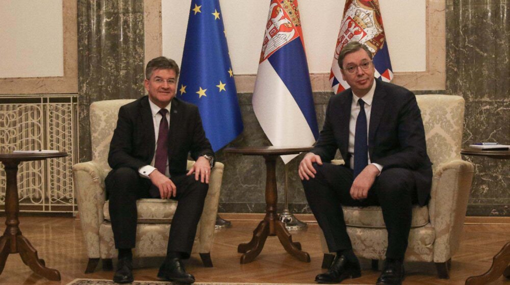 Vučić danas sa Lajčakom 1