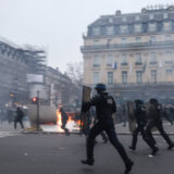 U Francuskoj danas 1,08 miliona na protestima zbog reforme penzija 12