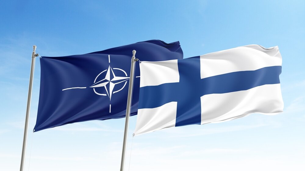 Zastave NATO podignute u Helsinkiju 1