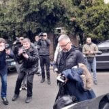 "Mene je osudila politika": Dragan J. Vučićević ušao u Okružni zatvor na izdržavanje kazne, došlo i do manjeg incidenta 5