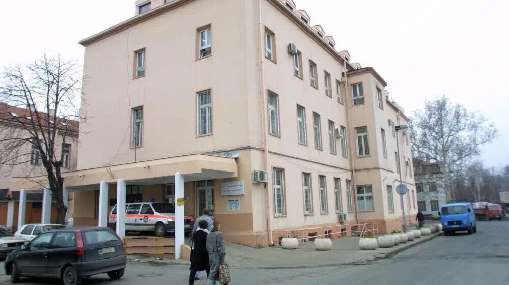 Oglasio se kolektiv Klinike "Dr Laza Lazarević" o štrajku zaposlenih 1
