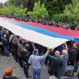 Milosavljević: Čekamo informacije o uhapšenima, razvijena srpska zastava duga 250 metara 3