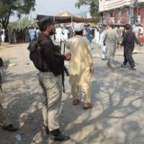 Bombaš samoubica u Pakistanu ubio jednog policajca i ranio pet drugih 5