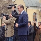 Aleksandru Vučiću kragujevačka Plaketa Svetog Đorđa: Gradonačelnik nagradio predsednika zbog zaštite životne sredine 11