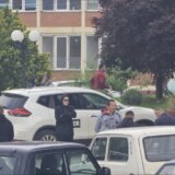 Pripadnici Kosovske policije oko zgrada opština u Leposaviću, Zubinom Potoku i Zvečanu, na severu oglašene sirene za uzbunu 11