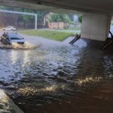 Novi Sad na vodi: Kanalizacija se opet izlila na bulevare, obnovljena Patizanska ulica nikad poplavljenija 4