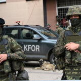 Kfor: Utrostručen broj patrola na Kosovu 8