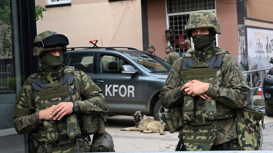 Komandant KFOR-a nakon akcije u kojoj su zatvorene srpske finansijske institucije na Kosovu: Jednostrane akcije trebalo izbegavati 1