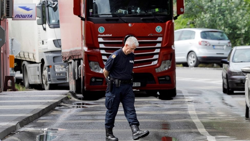 Kolona kamiona na prelazu Jarinje