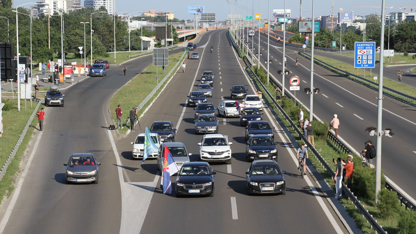 Slike koje su obeležile blokade auto-puteva u Beogradu i Novom Sadu (FOTO) 2