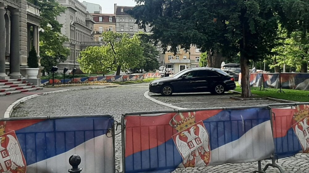 Protest bivših radnika PIK Zemun ispred Predsedništva Srbije 1