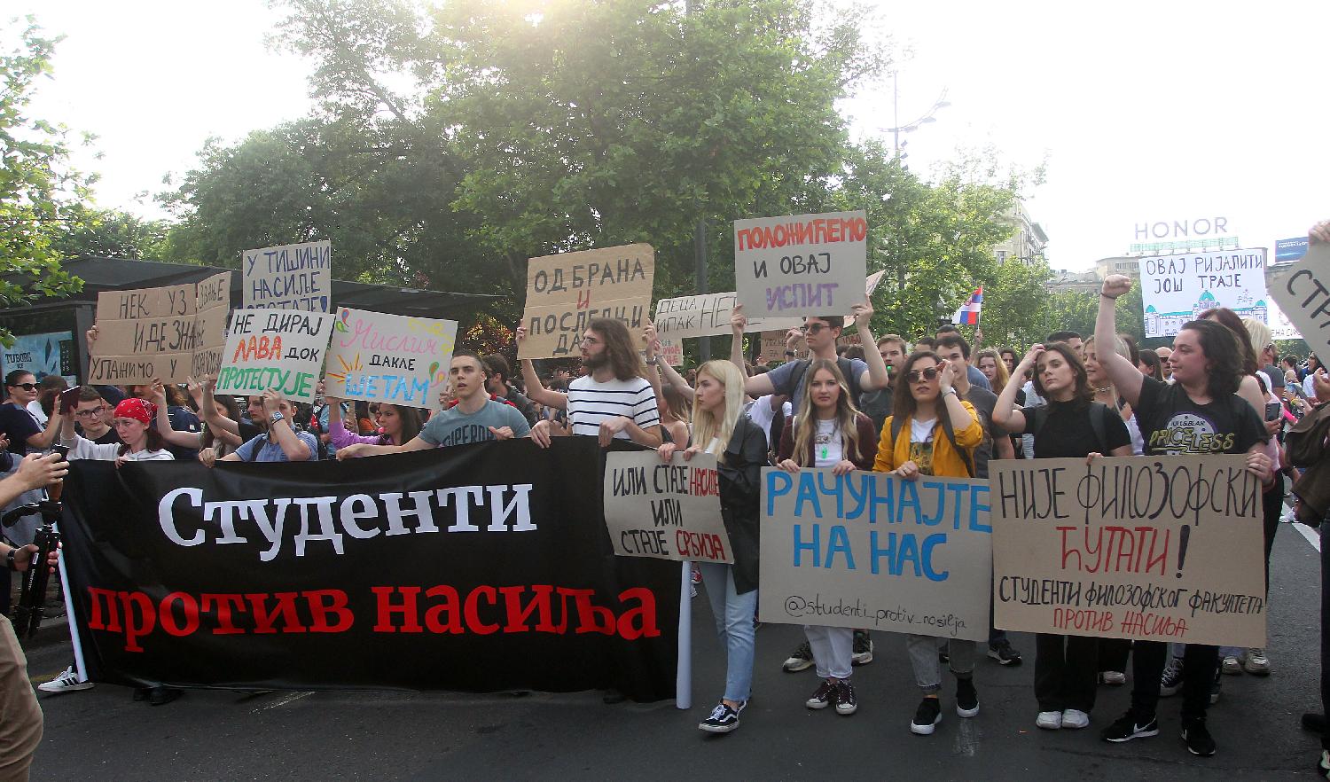 (FOTO) Kako je izgledao sedmi protest "Srbija protiv nasilja" 3
