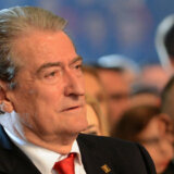 Bivši albanski premijer Beriša optužen za korupciju: Kaže da je iza toga Edi Rama 5
