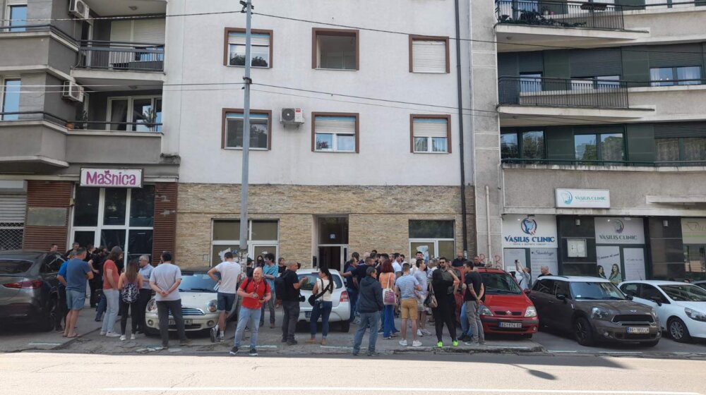 Odoloženo iseljenje preko 10 porodica iz zgrade na Vračaru u Beogradu 1