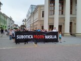 "Moramo zaštititi našu decu, moramo sprečiti nasilje nad njima": Održan četvrti protest "Srbija protiv nasilja" u Subotici 7
