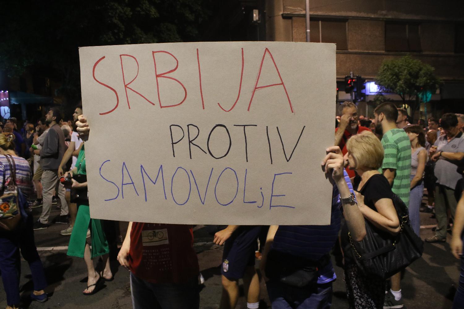 „Medijskom turom“ kroz Beograd: Kako je izgledao dvanaesti protest „Srbija protiv nasilja“ (FOTO) 14