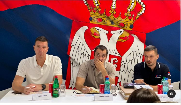 Kako je izgledao sastanak Andreja Vučića sa naprednjacima Banjice (VIDEO) 1