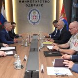 Sastanak ministra odbrane Srbije s ambasadorom Rusije 11