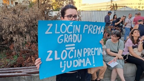 "Vama je stalo do privilegija, nama do slobode": Održan deseti protest „Novi Sad protiv nasilja“ 6