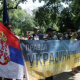 Razvijanjem ukrajinske zastave na Trgu Republike u Beogradu obeležen Dan nezavisnosti Ukrajine 5