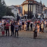 "Građani ćute jer su potpuno ubijeni": Protest Srbija protiv nasilja održan 11. put u Kragujevcu 1