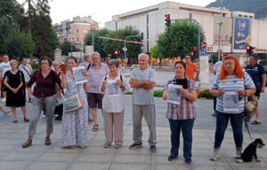 Poruka učiteljice sa protesta „Užice protiv nasilja“: Prosveta je zgažena, ali ničija nije gorela do zore 2