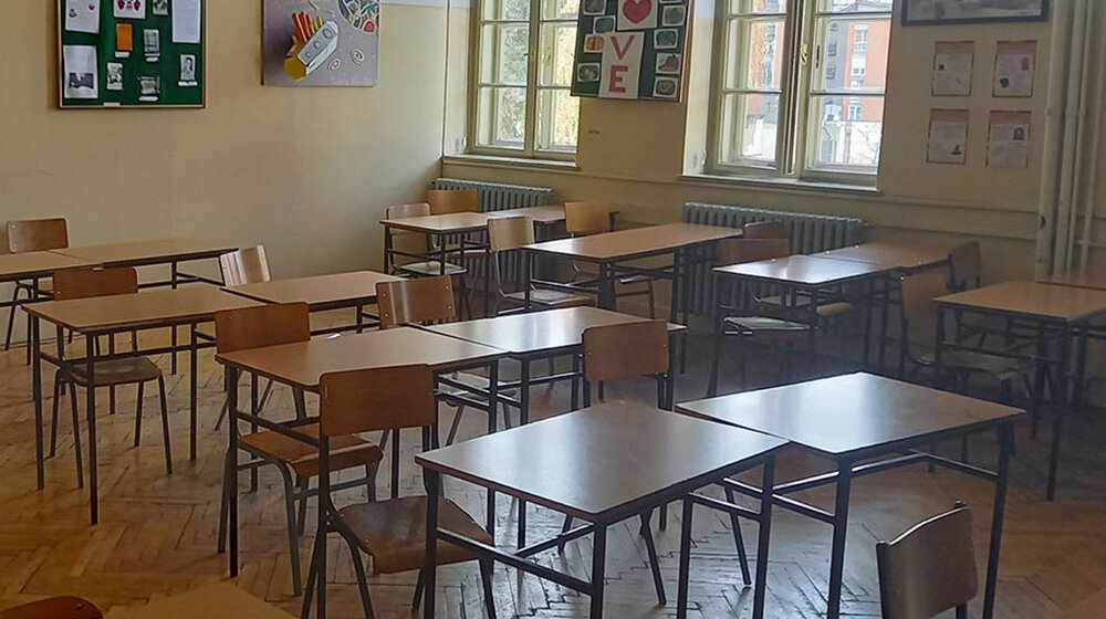 "Niko me nije obavestio o štrajku": Direktor Karlovačke gimnazije odgovara na tvrdnje sindikata da je prekršio zakon 1