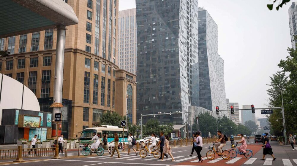 Kina zadržava kamatnu stopu nepromenjenom jer podaci pokazuju probleme sa stambenim tržištem 8