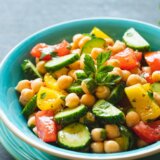 Recept za osvežavajuću i zasitnu mediteransku salatu koja će vas osvojiti na prvi zalogaj 7
