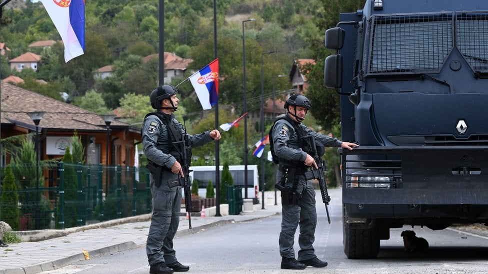 Sukobi Na Kosovu: Kosovska Policija Pretresala Objekte Na Severu Kosova ...