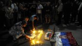 Građani pale sveće ispred Hrama Svetog Save za Srbe poginule u Banjskoj (FOTO) 2