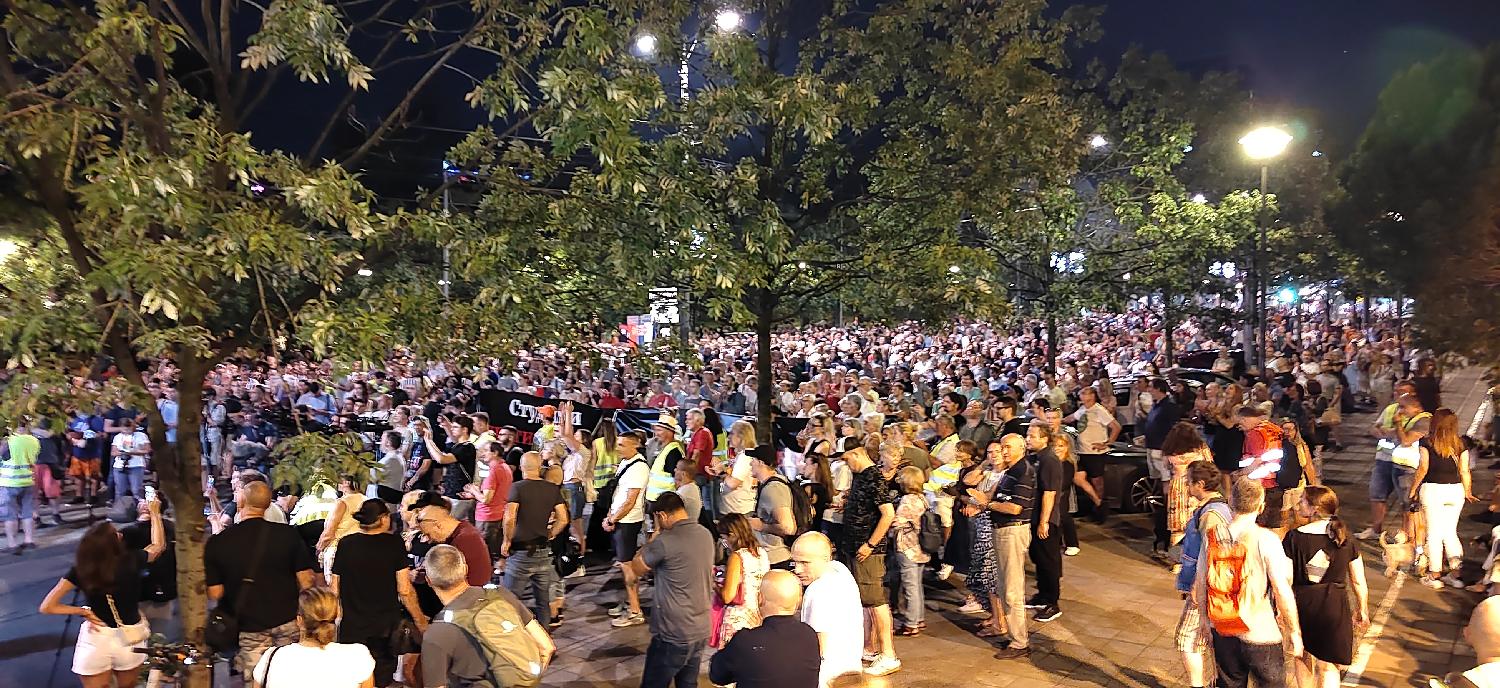 (FOTO) Kako je izgledao 18. protest "Srbija protiv nasilja" u slikama? 11