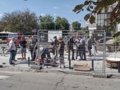 Legendarna rok grupa SMAK dobila svoj spomenik: Kragujevčani različito „ocenjuju” idejno rešenje (FOTO) 2