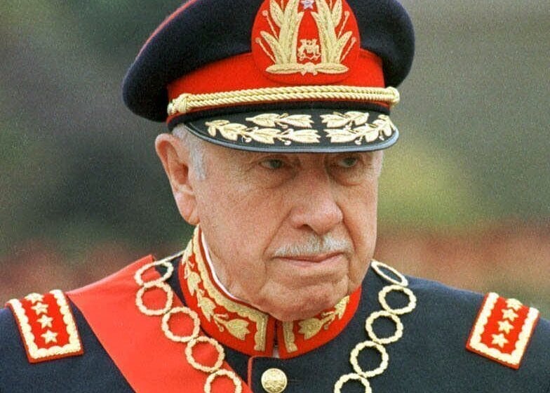 Španija oduzela orden pokojnom Pinočeu, nekadašnjem diktatoru Čilea 1