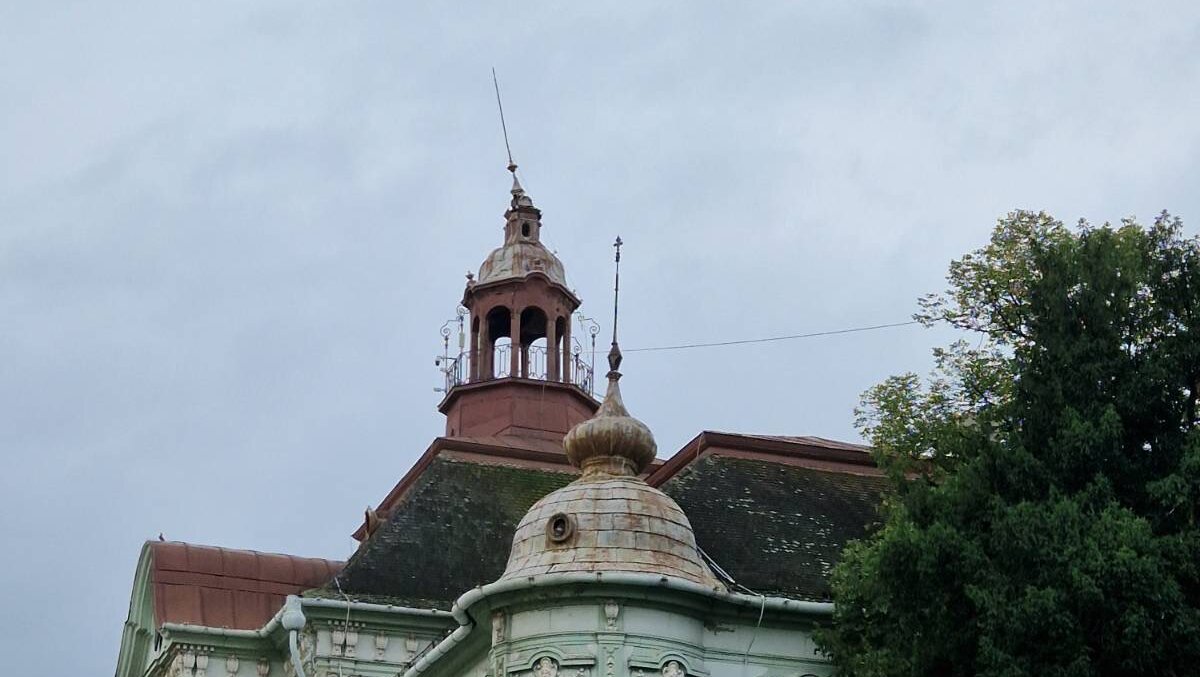 Šta poručuje nakrivljena kupola na zrenjaninskoj gradskoj kući? 2