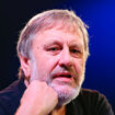 Slavoj Žižek o kapitalizmu i večitom ratu: "Sve više živimo u kombinaciji visokotehnološkog i analognog feudalizma" 14