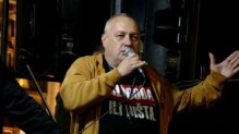 "Srbija protiv nasilja": Radomir Lazović znak REM-a ofarbao u roze, opozicionari slali poruke o jednoj listi (VIDEO, FOTO) 7