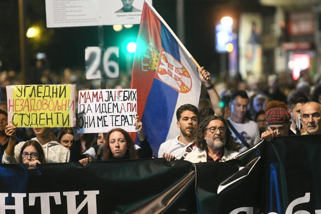 Protest u Beogradu u 10 fotografija (FOTO) 4