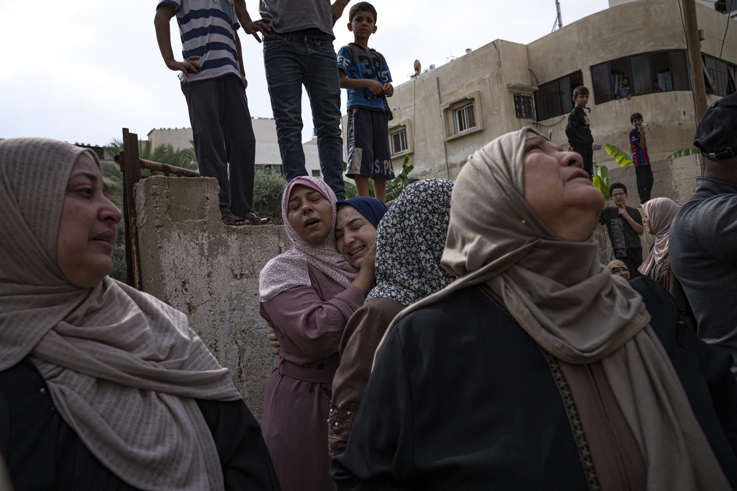 BLOG UŽIVO: Palestinci u Gazi beže od bombi i prave zalihe hrane, izraelski parlament odobrio formiranje ratnog kabineta 4