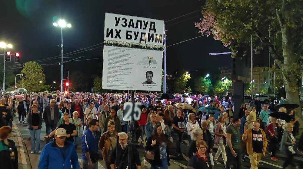 Kako je izgledao 25. protest „Srbija protiv nasilja“ u slikama (FOTO) 1