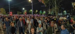 "Srbija protiv nasilja": Radomir Lazović znak REM-a ofarbao u roze, opozicionari slali poruke o jednoj listi (VIDEO, FOTO) 10