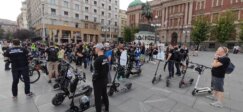 Protest vozača trotineta: Traže da se zelenim trakama obeleže ulice za vožnju (FOTO,VIDEO) 3