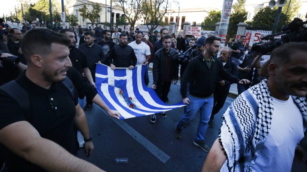 Marš u centru Atine u znak sećanja na krvavo gušenje studentskog ustanka pre 50 godina 1