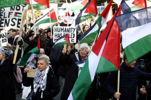 (FOTO) U Zagrebu održan protest za Palestinu: “Zaustavimo genocid kojem svedočimo!” 5
